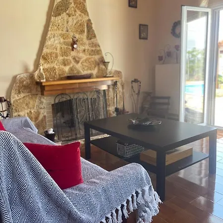 Apartment Alepochori *